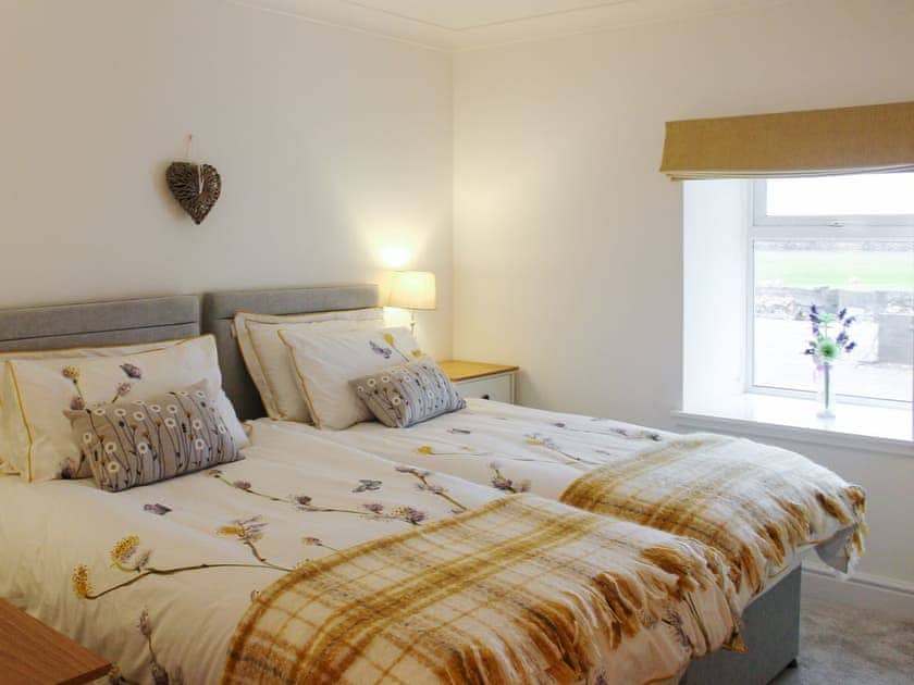 Comfortable twin bedroom | Rhunahaorine Cottage, Tayinloan, near Tarbert