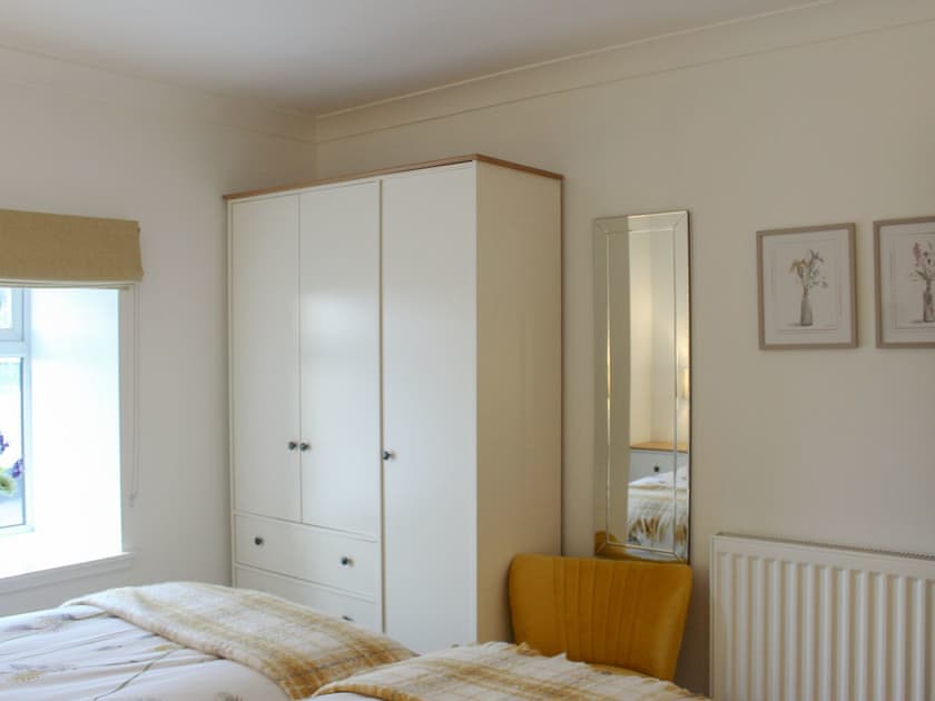 Comfortable twin bedroom | Rhunahaorine Cottage, Tayinloan, near Tarbert