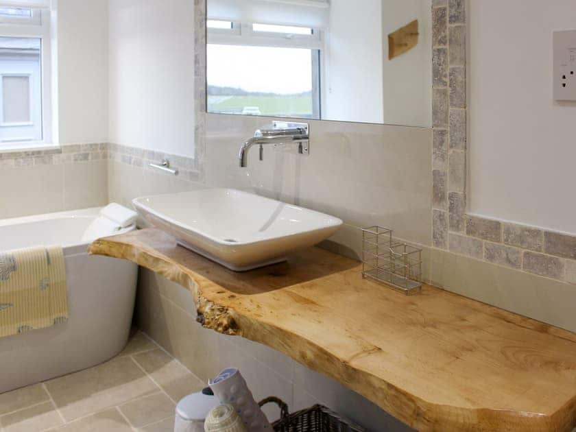 Attractive bathroom | Rhunahaorine Cottage, Tayinloan, near Tarbert