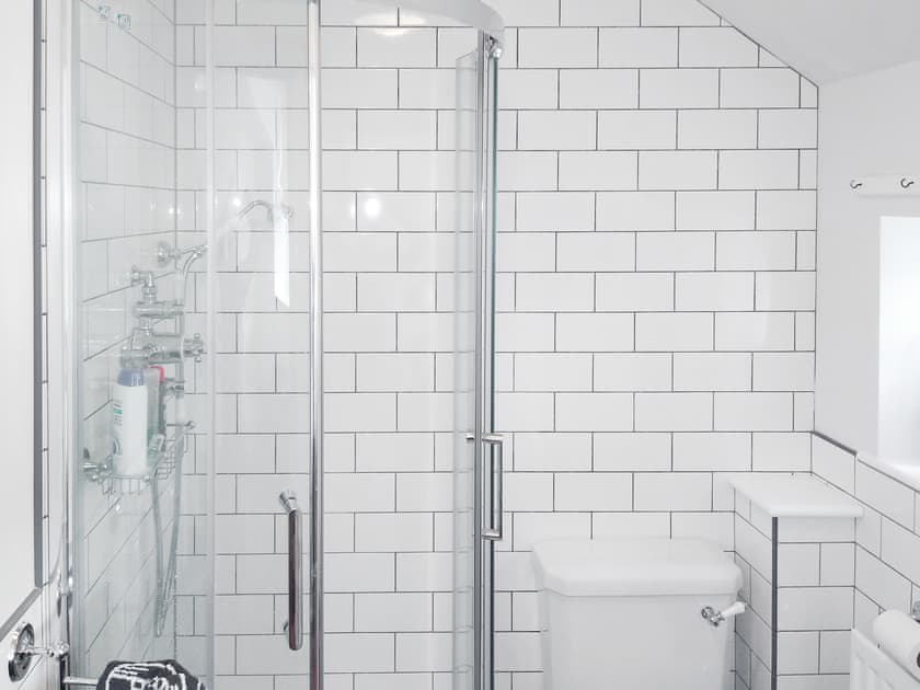 En-suite | Spinney, Seahouses
