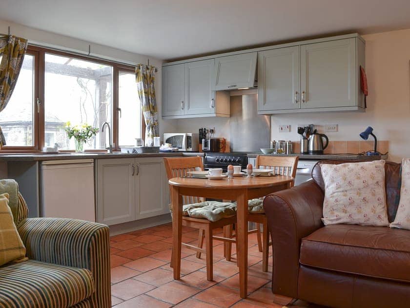 Open plan living space | Gardener’s Cottage - Orchard Farm, Bideford
