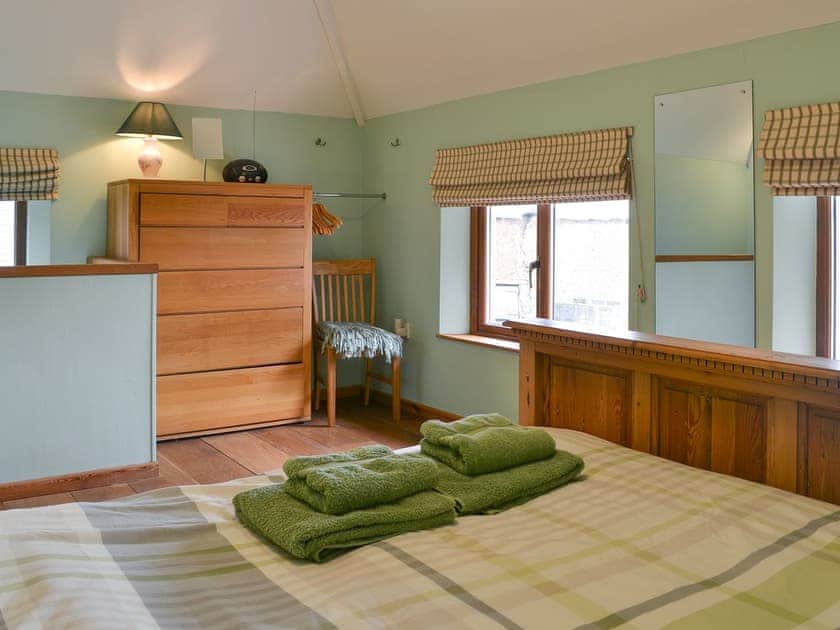 Double bedroom | Gardener’s Cottage - Orchard Farm, Bideford