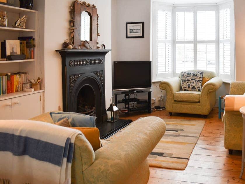 Cosy and comfortabl;e seaside holiday home from home | Blue Cottage, Broadstairs