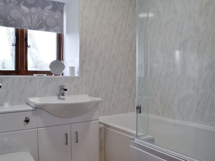 Bathroom | Trefechan, Pumpsaint