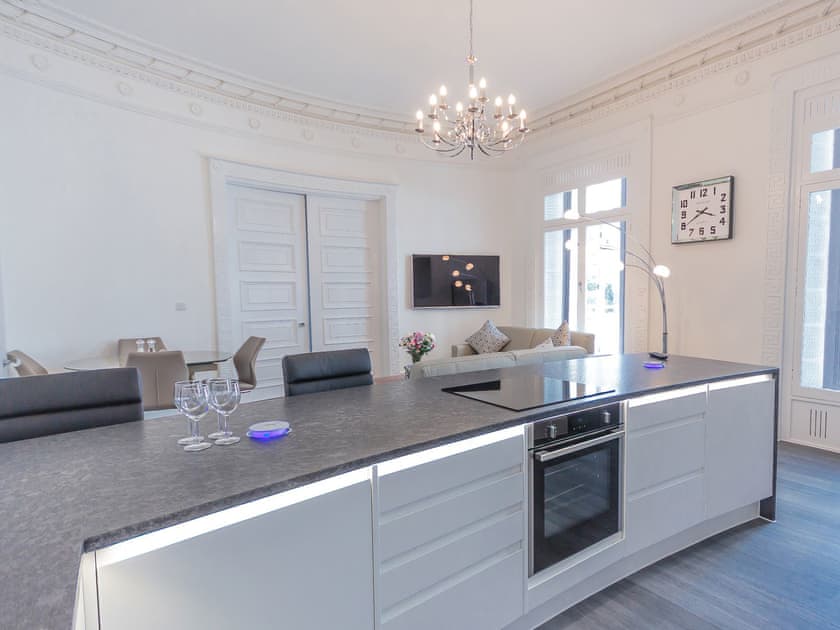 Open plan living space | The Windsor Suite, Plymouth