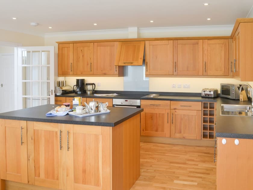 Well equipped kitchen | Driftwood, Port Isaac
