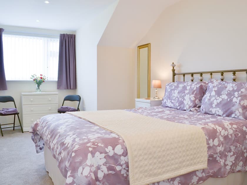 Wonderful large bedroom | Driftwood, Port Isaac