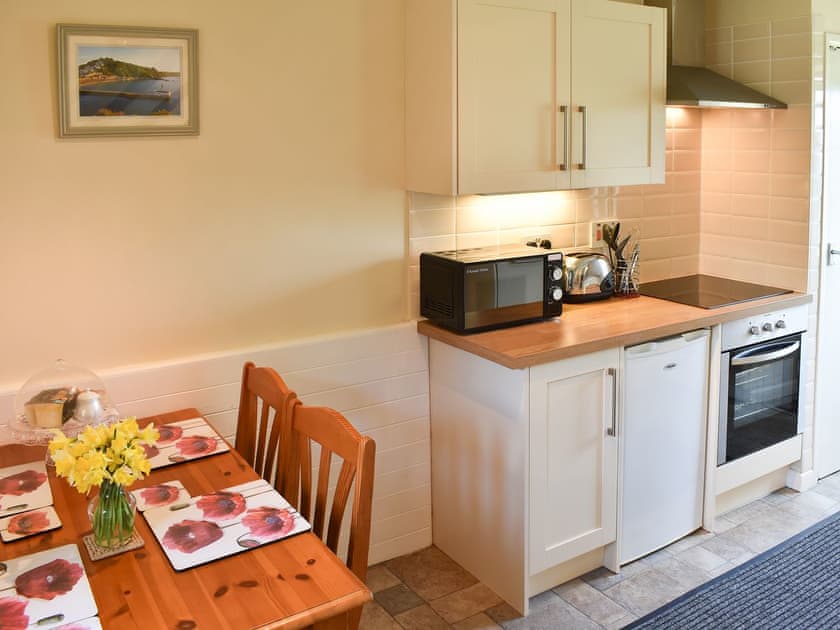 Kitchen/diner | Hayloft - Trecan Farm Cottages, Lanreath, near Looe