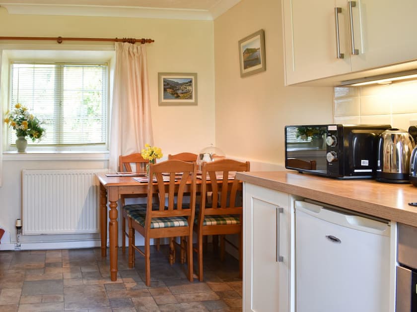 Kitchen/diner | Hayloft - Trecan Farm Cottages, Lanreath, near Looe