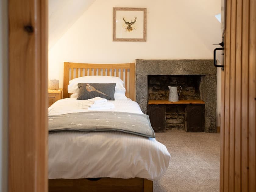 Single bedroom on first floor | Balloan Farm Cottage, Lairg