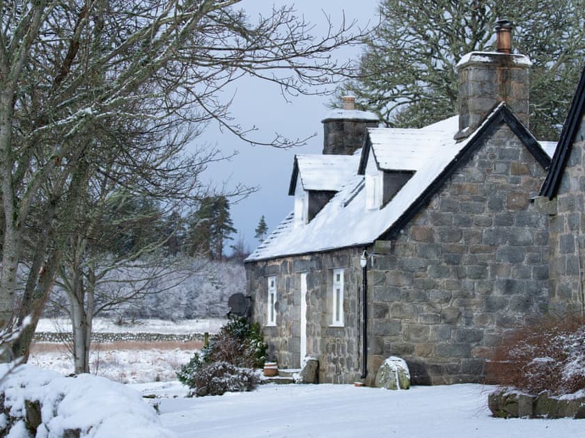 Charming holiday home | Balloan Farm Cottage, Lairg