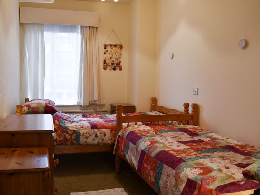 Twin bedroom | Pierhead View, Exmouth