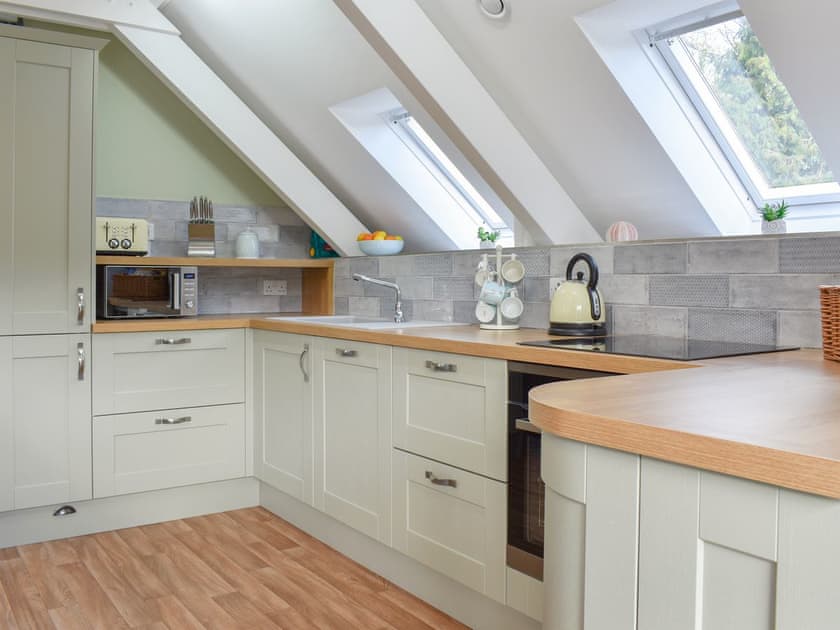 Well equipped kitchen | Camellia Cottage - Kilbol Country Cottages, Polmassick, near St Austell