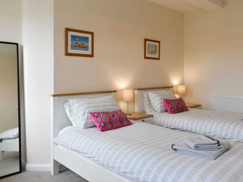 Spacious twin bedroom | Flowergate House, Whitby