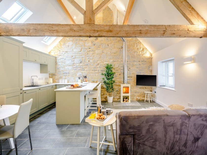 Home Farm Holiday Cottages - Pippin