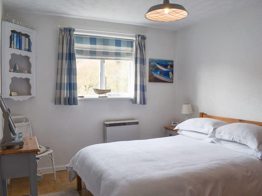 Double bedroom | Garden Cottage - Talland Beach Cottages, Talland Bay, near West Looe