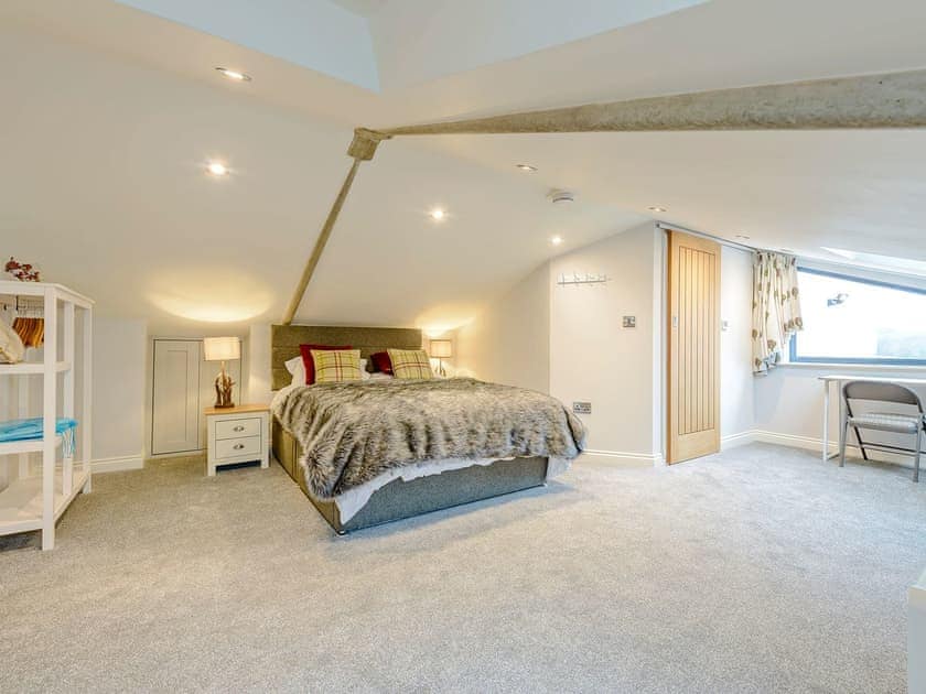 Generous sized double bedroom | Big Drift Barn - Fairchilds, Caldecott, near Uppingham