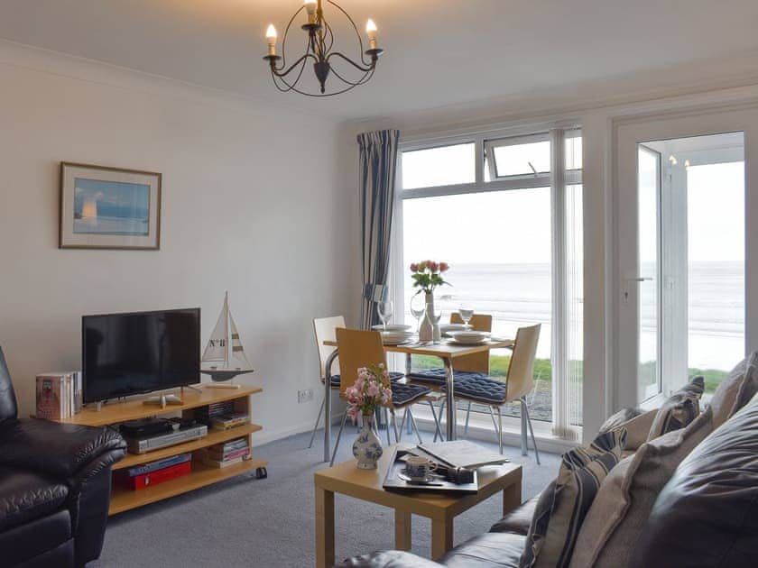 Welcoming living and dining room | Sandstell Point - Sandstell Point Apartments, Spittal, Berwick-upon-Tweed