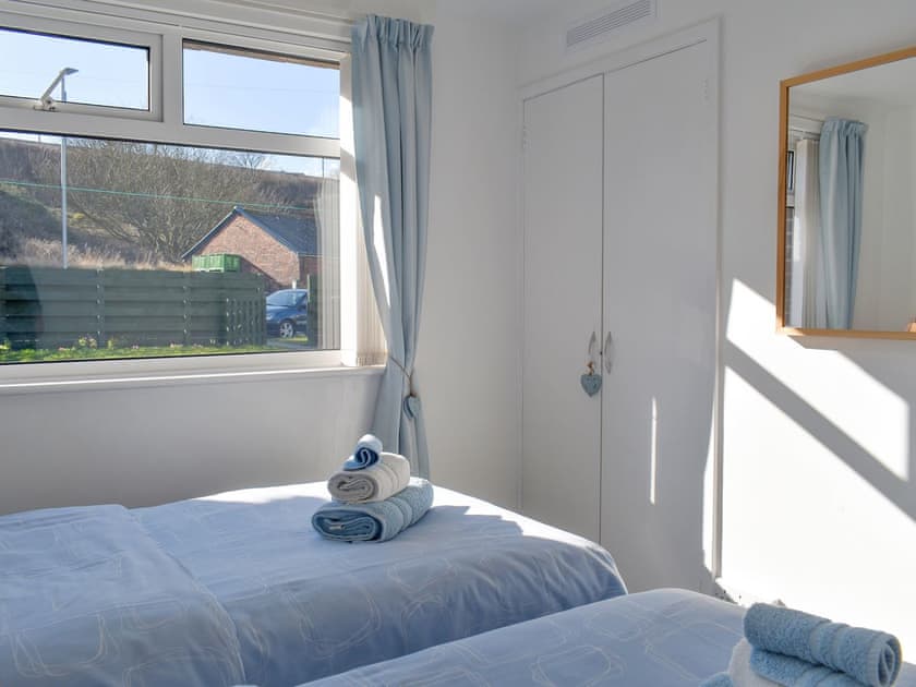 Light and airy twin bedroom | Sandstell Point - Sandstell Point Apartments, Spittal, near Berwick-upon-Tweed