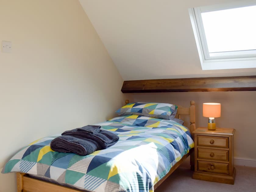 Bedroom with three single beds | Meadow View, Harley, near Much Wenlock