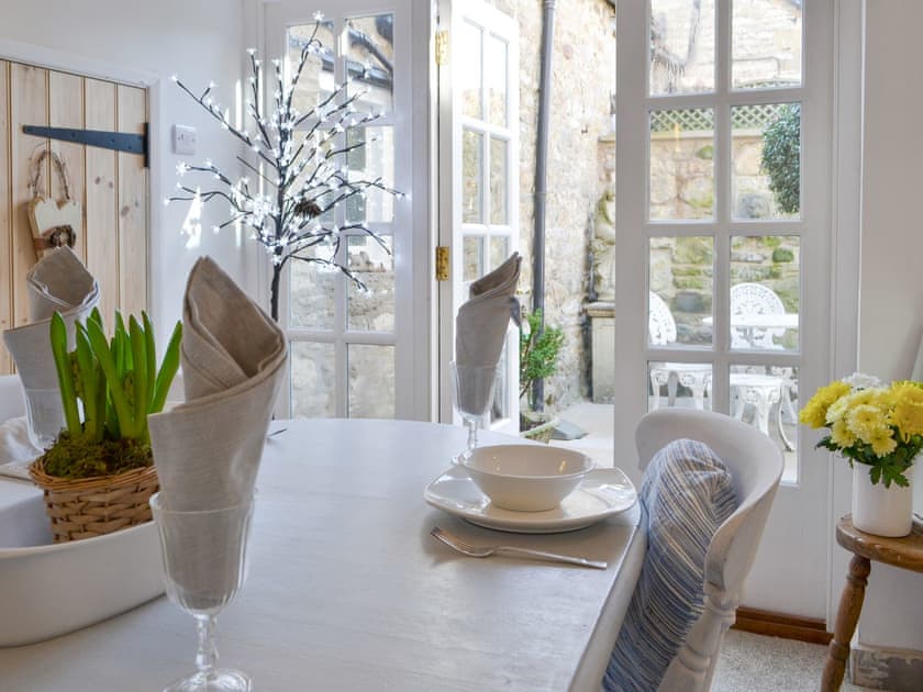 Stylish dining room | Toad Hall, Helmsley