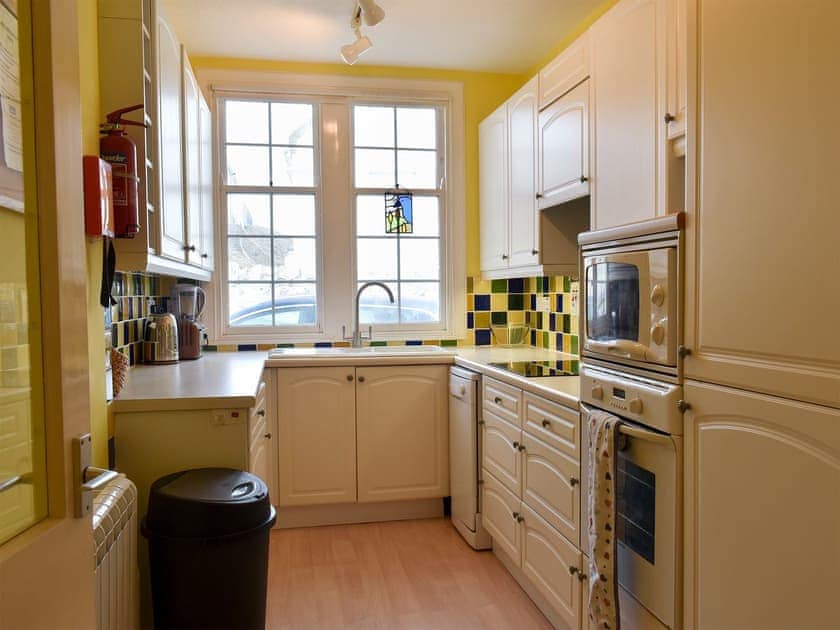 Kitchen | St Abbs - Lighthouse Retreat - St Abbs Lighthouse Cottages, St Abbs Head