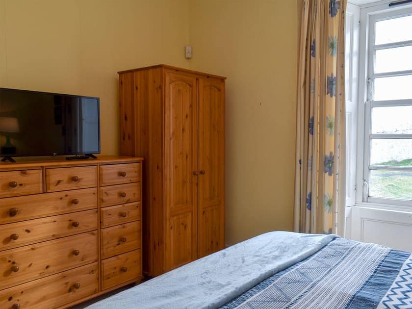 Tranquil double bedroom | St Abbs - Lighthouse Retreat - St Abbs Lighthouse Cottages, St Abbs Head