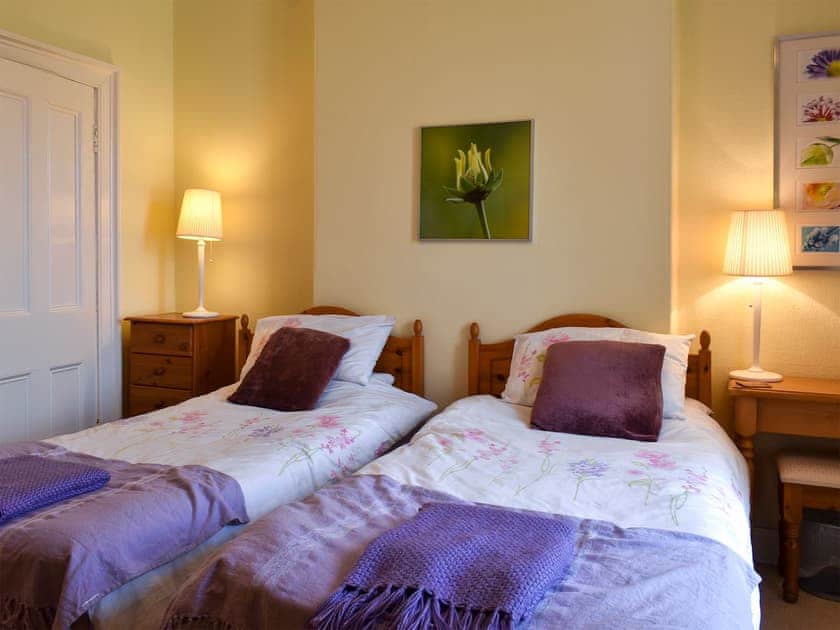 Twin bedroom | St Abbs - Lighthouse Retreat - St Abbs Lighthouse Cottages, St Abbs Head