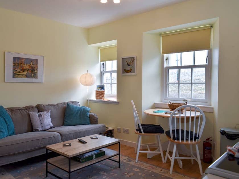 Attractive studio accommodation | St Abbs - Keepers Fold - St Abbs Lighthouse Cottages, St Abbs Head