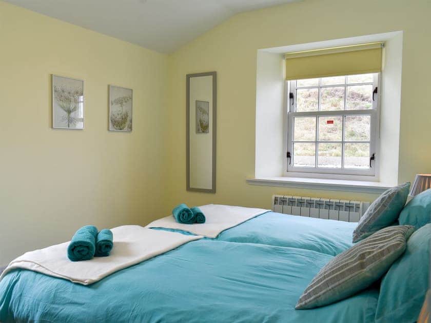 Comfortable twin bedroom | St Abbs - Keepers Fold - St Abbs Lighthouse Cottages, St Abbs Head