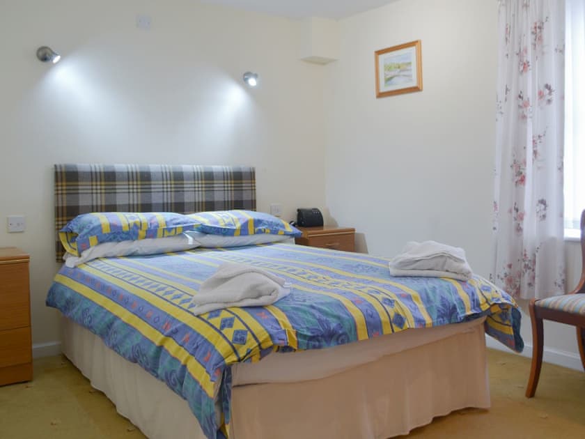 Relaxing double bedroom | Seabreezes - Scott Holiday Cottages, Portknockie