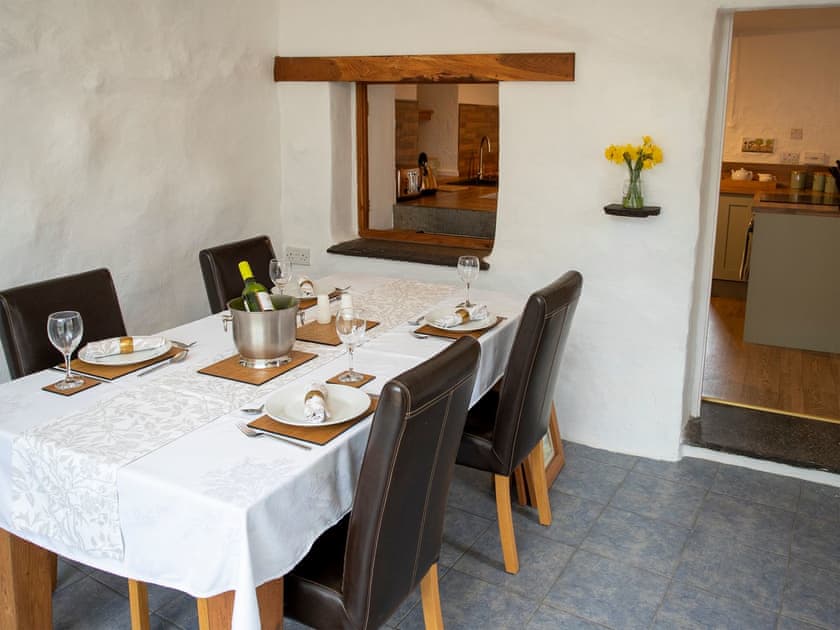 Dining room | Balloan Farm Cottage, Lairg
