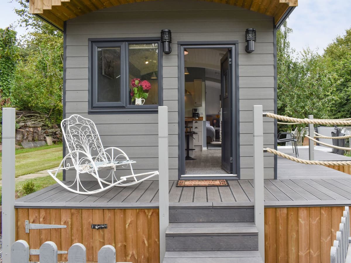 Ponsford Ponds - Jacks Shepherd Hut