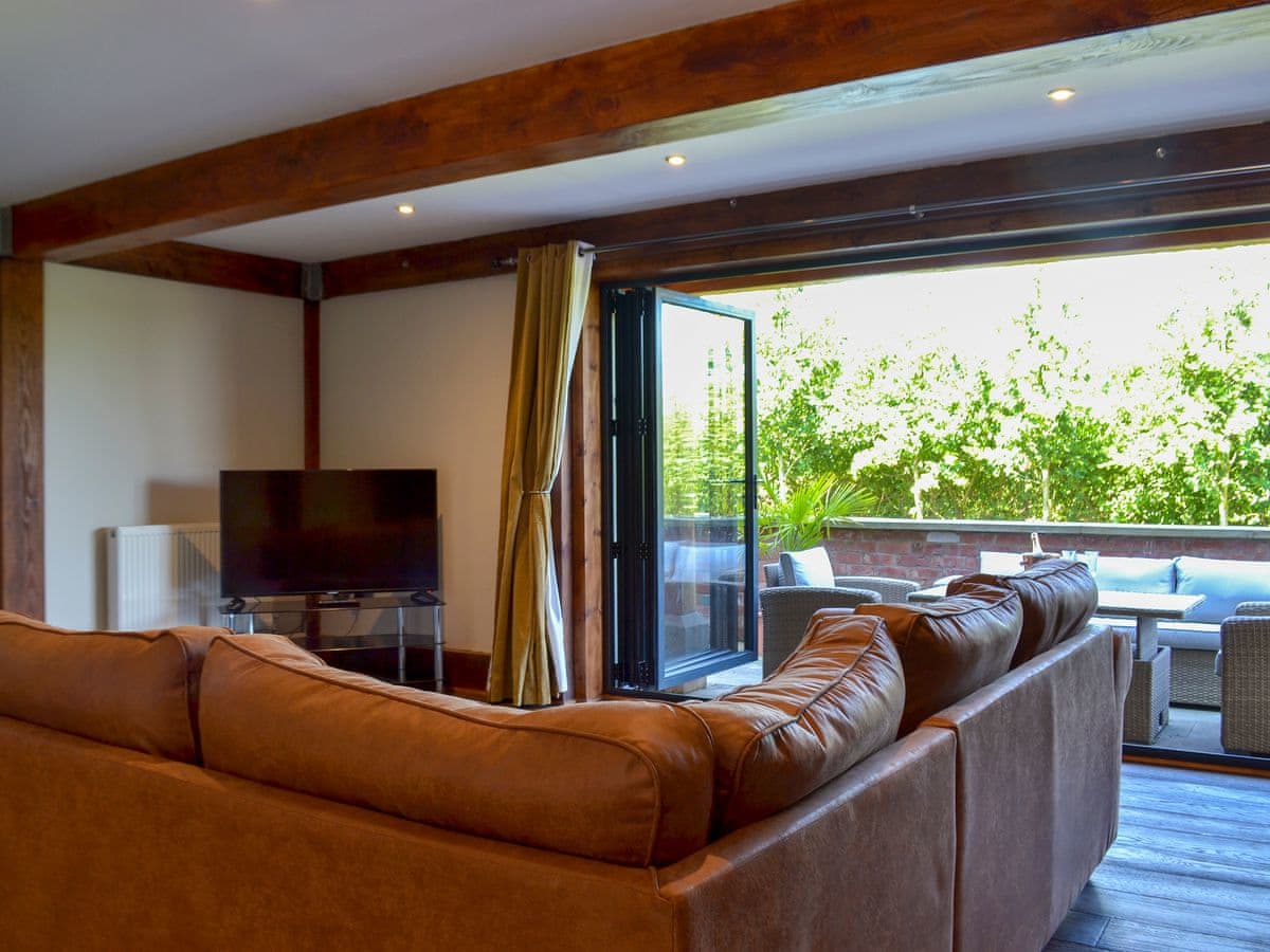 Olive Lodge - Holiday lodge in Central England - Image 4