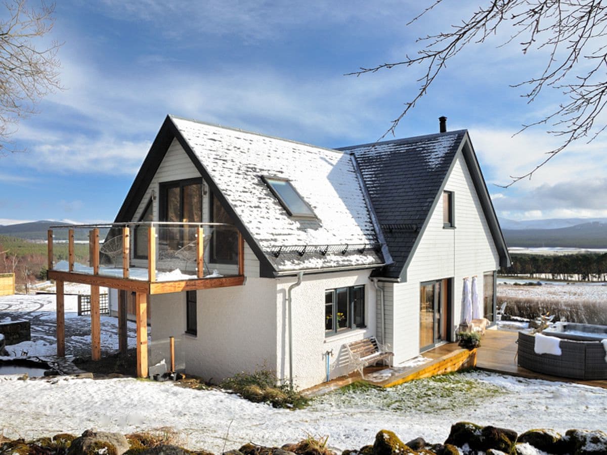 Tom's Lodge - Image 1