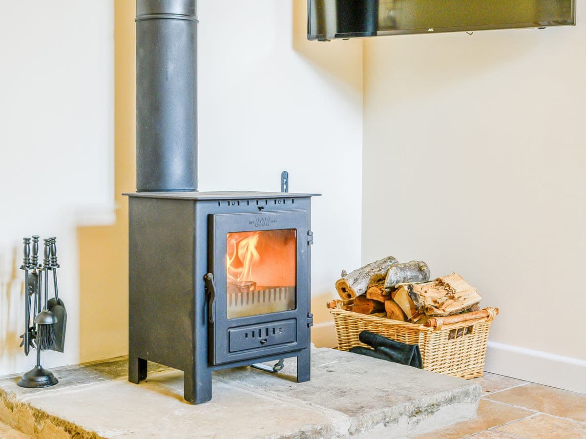 Priors Lodge Barns - Pipistrelle - Holiday lodge in Central England - Image 2