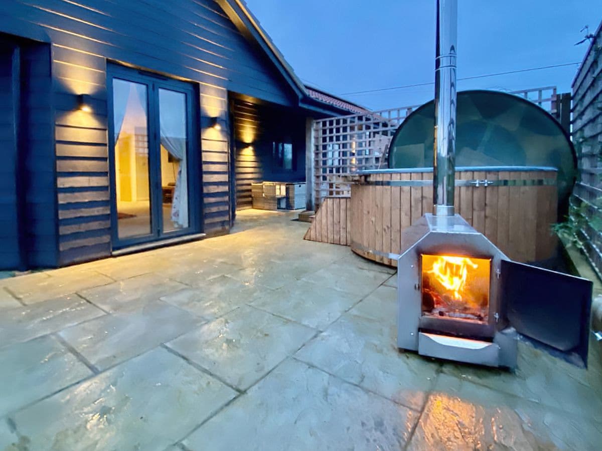 Moor Farm Lodge - Holiday lodge in East Anglia - Image 3