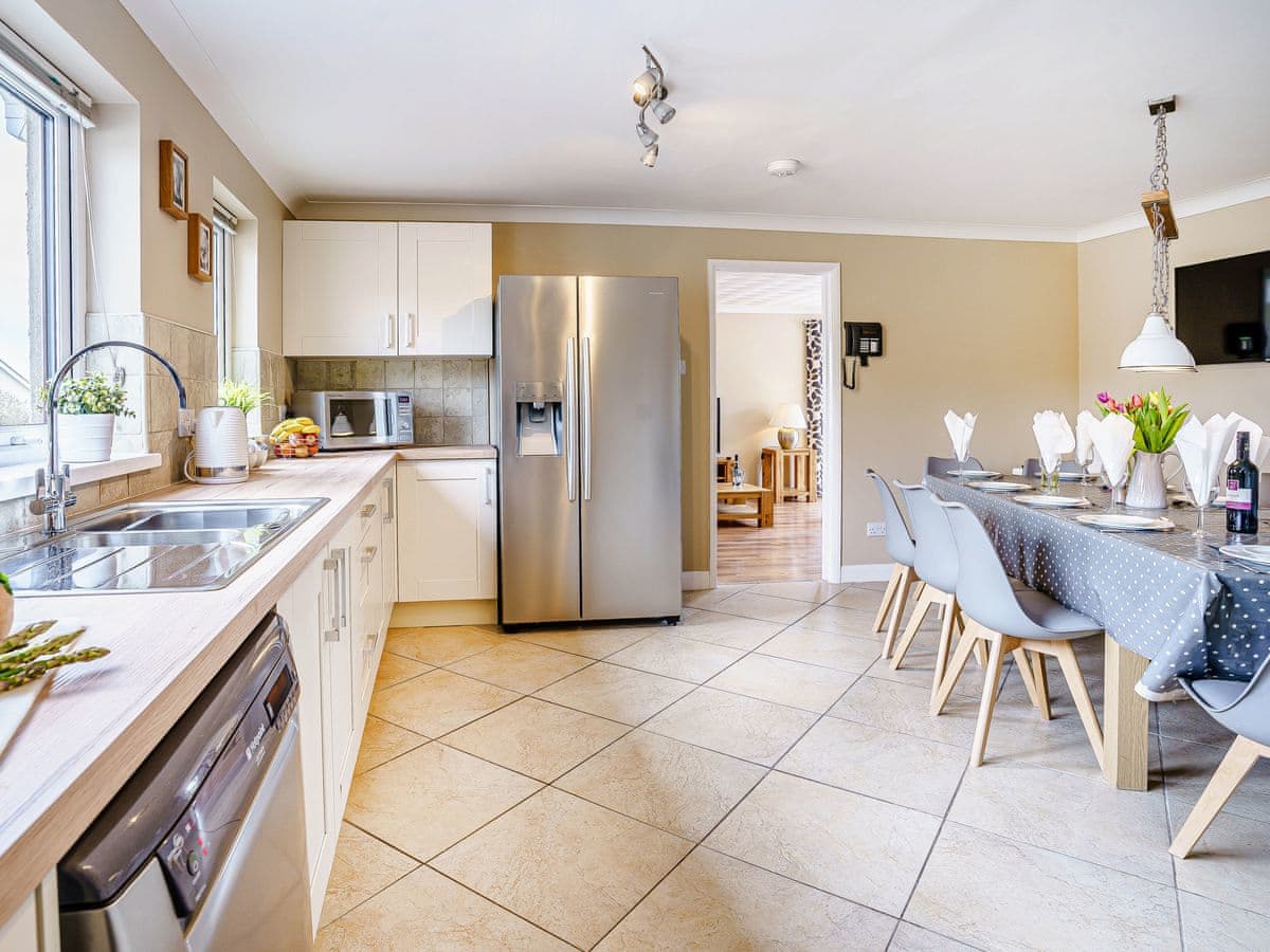 Gwbert Holiday Cottages- Hafdir (ref 