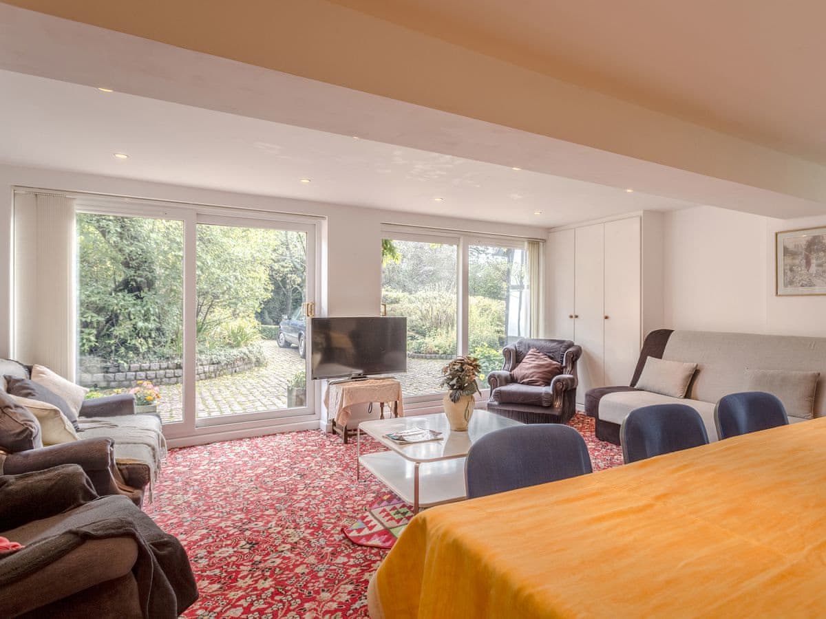 The Gamekeepers Lodge - Holiday lodge in Central England - Image 2