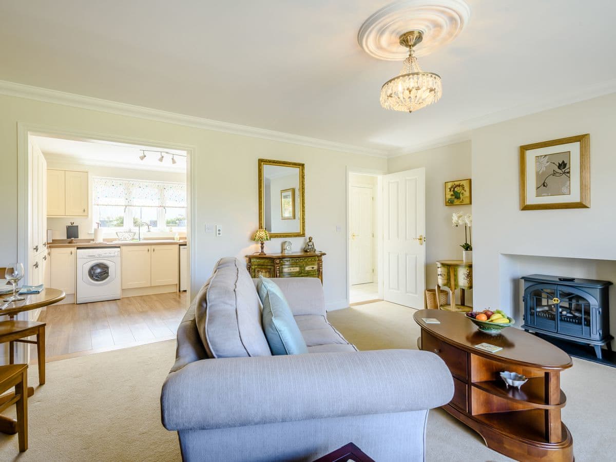 Holly Lodge - Holiday lodge in East Anglia - Image 4