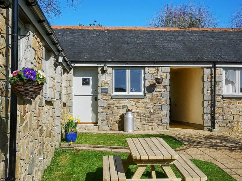 Charming property | Friesian Valley Cottages - Willow - Friesian Valley Cottages , Mawla, near Porthtowan
