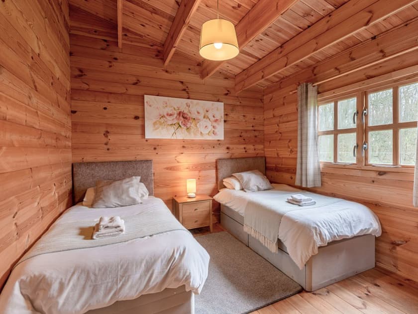 Warm and welcoming twin bedded room | Dukes Wood - Readyfields Farm, Caunton, near Newark