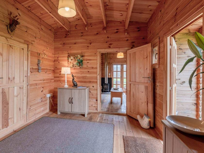 Light and airy hallway | Dukes Wood - Readyfields Farm, Caunton, near Newark