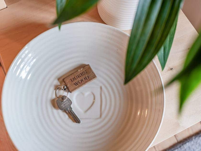 Lovely decorative touches throughout | Dukes Wood - Readyfields Farm, Caunton, near Newark