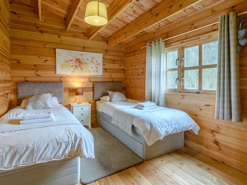 Twin bedroom | Halfmoon Wood - Readyfields Farm, Caunton, near Newark