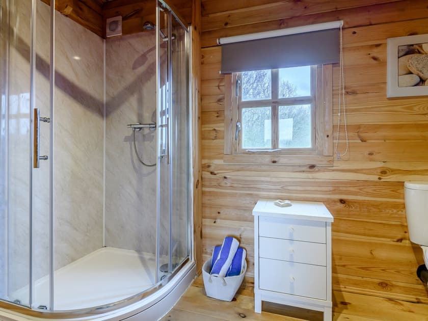 Shower room | Halfmoon Wood - Readyfields Farm, Caunton, near Newark
