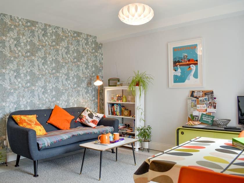 Comfortable open plan living space | The Garden Flat, St Leonards-on-Sea, near Hastings