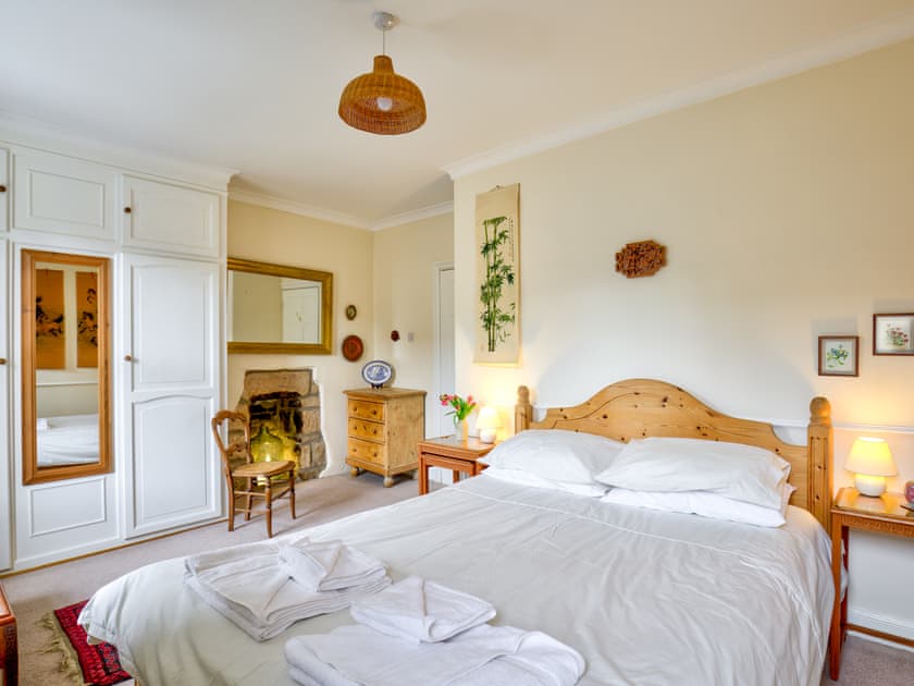 Comfortable kingsize bedroom | The Nook, Alnwick