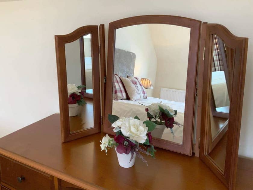 Double bedroom | Balmore Farmhouse, Scaniport, near Inverness