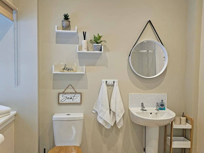 Bathroom | Balmore Farmhouse, Scaniport, near Inverness